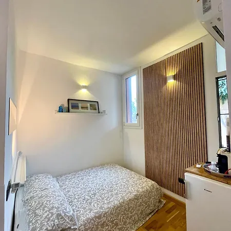 With Sea View Terrace With Direct Sea Access *